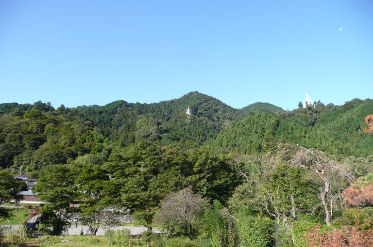 白雲山 鳥居観音の山並み
