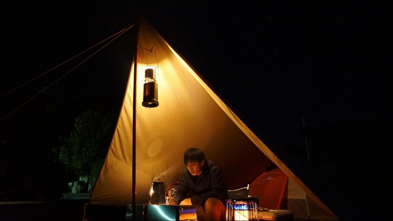 ソロキャンプ用テント選びの4つのポイント キャンプスタイル別におすすめタイプをご紹介 ケニーズ ファミリー ビレッジ オートキャンプ 場 公式 予約